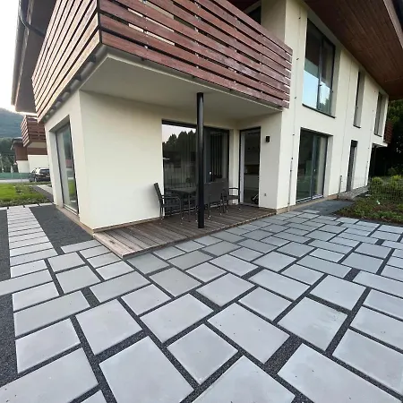 Za Kostelem Apartamento