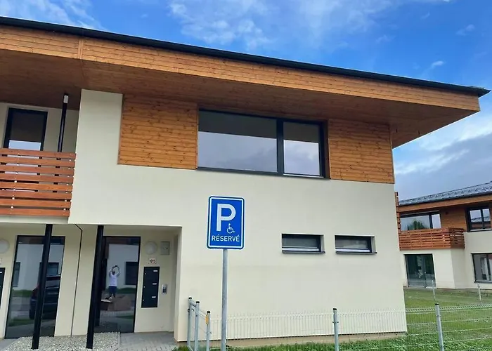 Za Kostelem Apartamento *